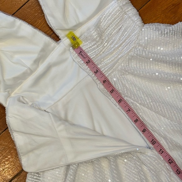 🎊🥂White Halter Dress size 2 NWOT Bridal Bachelorette - Picture 6 of 12